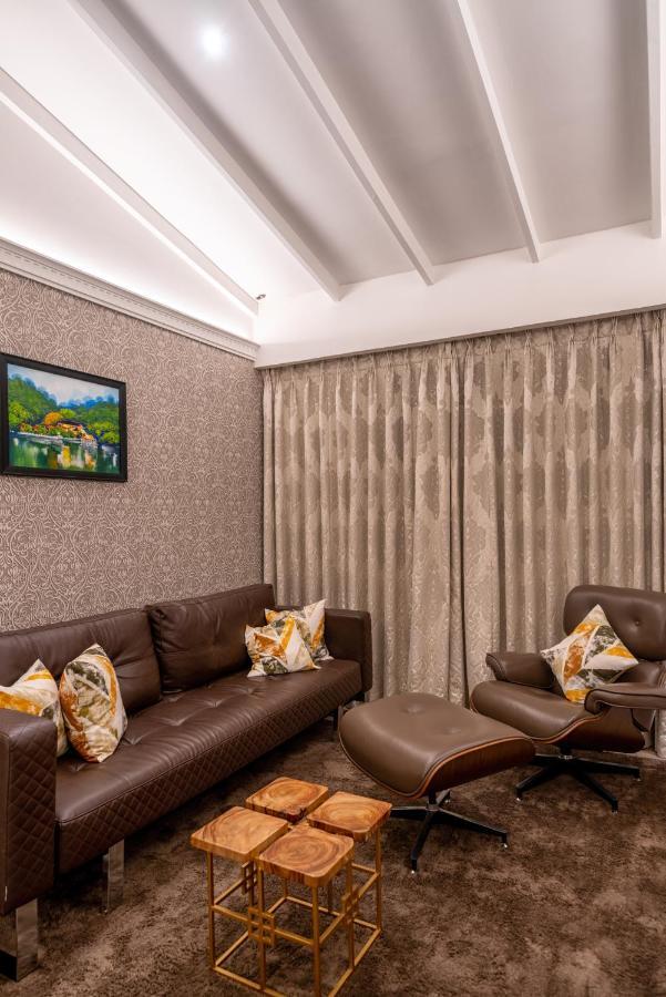 The Radh Hotel 康提 外观 照片